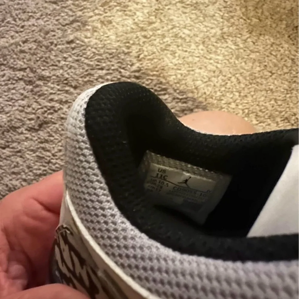 Jordan Kids Black and White Nike Strap Sneakers